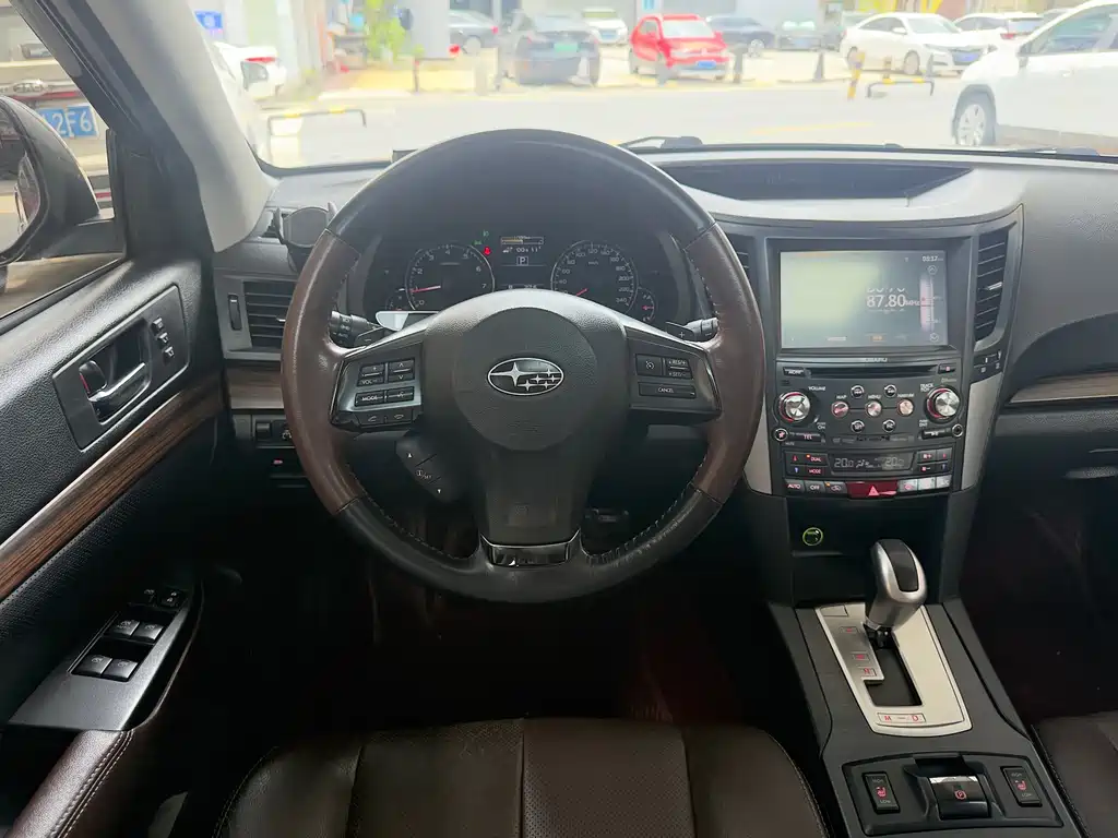 Subaru Outback 2014 — фото 17