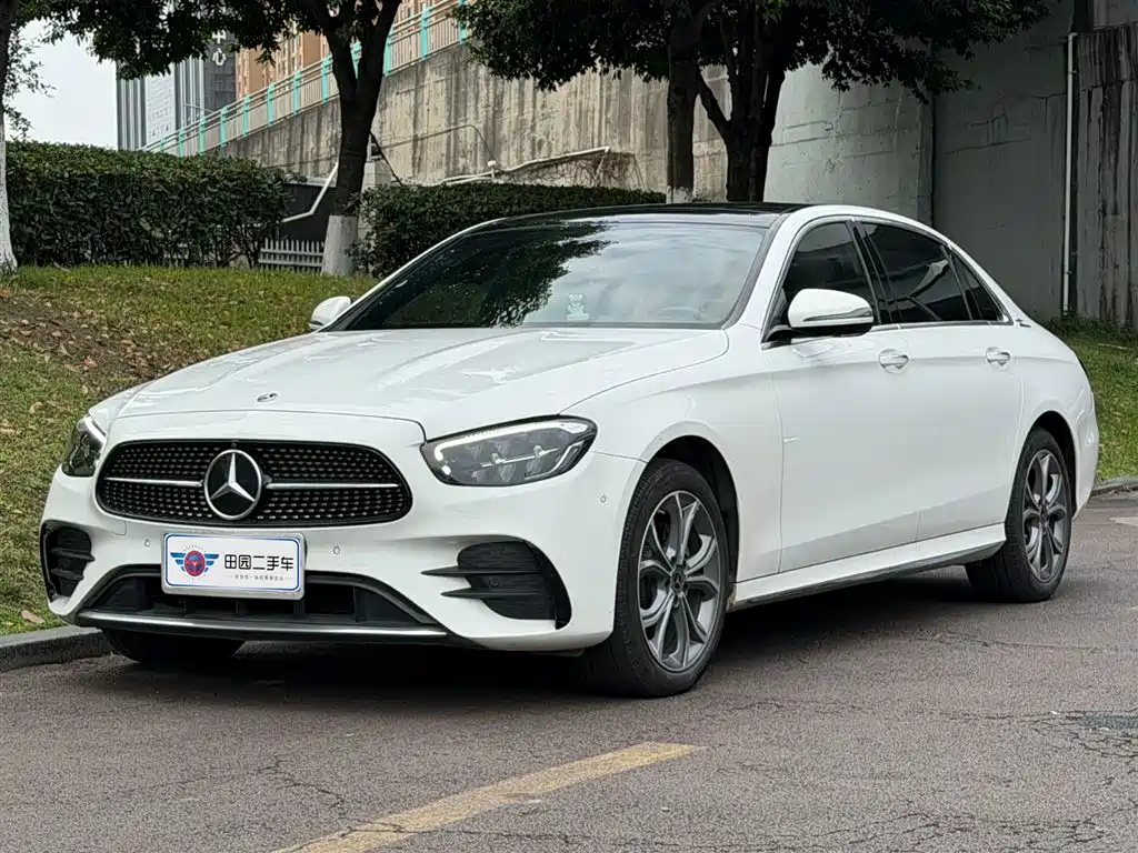 Mercedes-Benz E-Class 2022