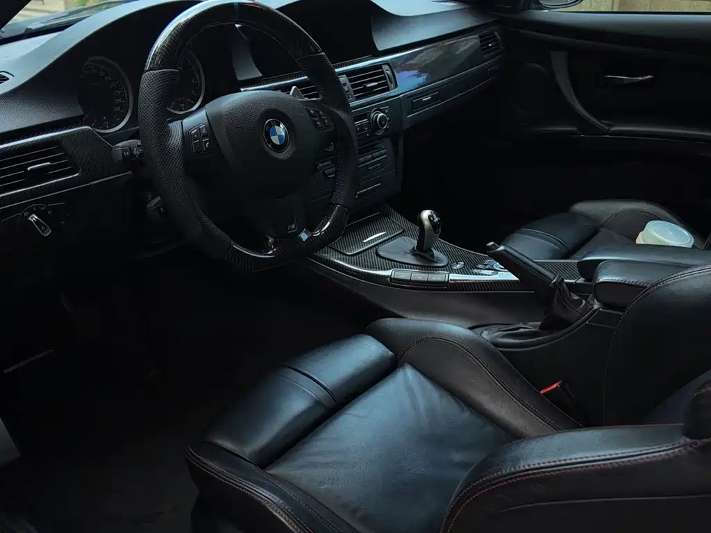 BMW M3 2011 — фото 14