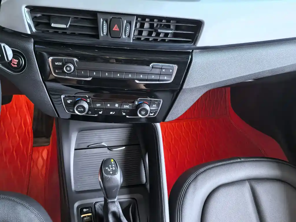 BMW X1 2016 — фото 10