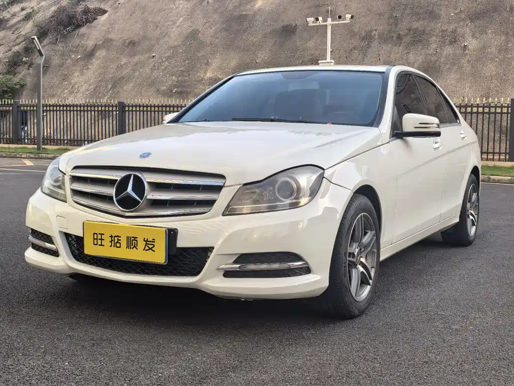 Mercedes-Benz C-Class 2011