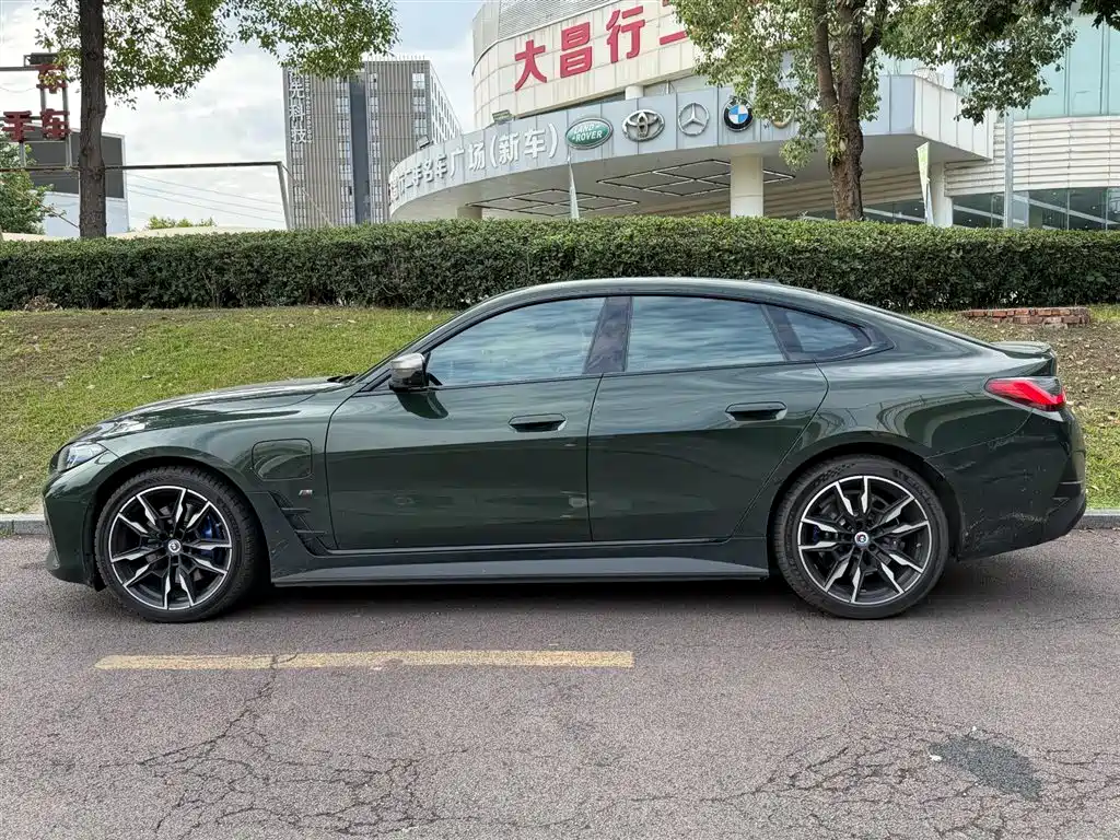 BMW i4 2023 — фото 3