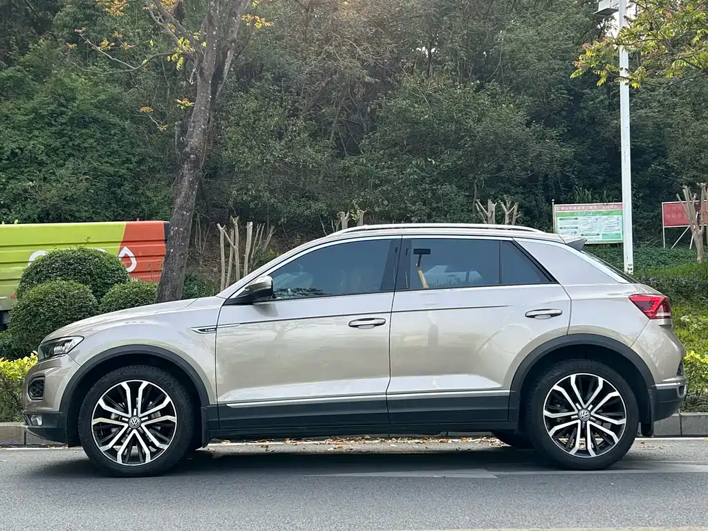 Volkswagen T-Roc 2019 — фото 3