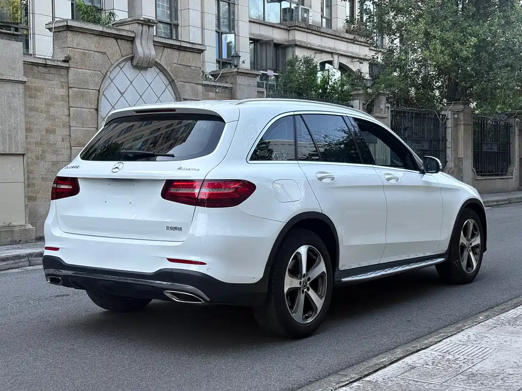 Mercedes-Benz GLC 2017 — фото 14