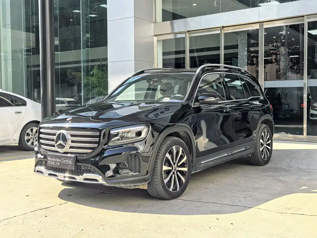 Mercedes-Benz GLB 2025 — фото 1
