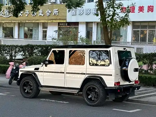 Mercedes-Benz G-Class 2015