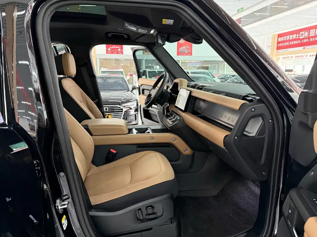 Land Rover Defender 2025 — фото 10