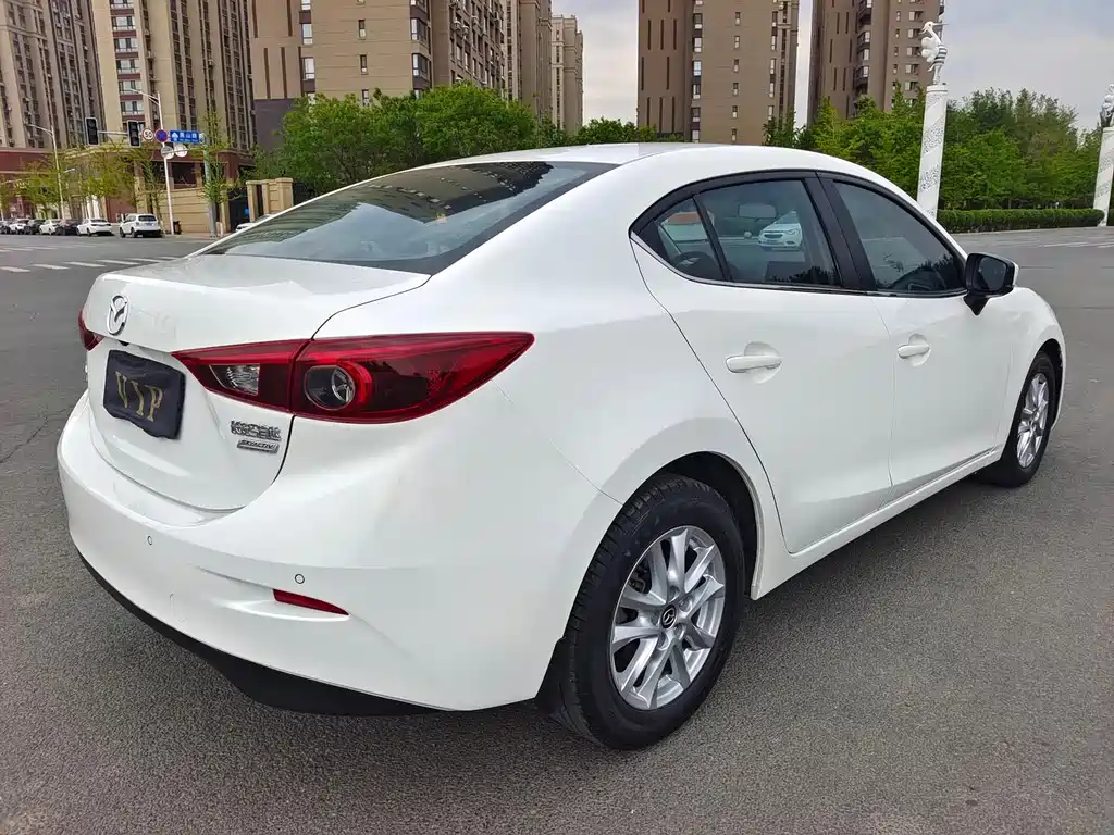 Mazda 3 Axela 2018 — фото 4