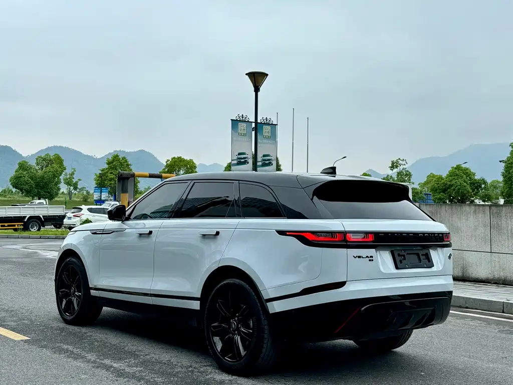 Land Rover Velar 2021 — фото 11