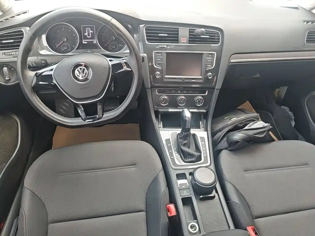 Volkswagen Golf 2017 — фото 10