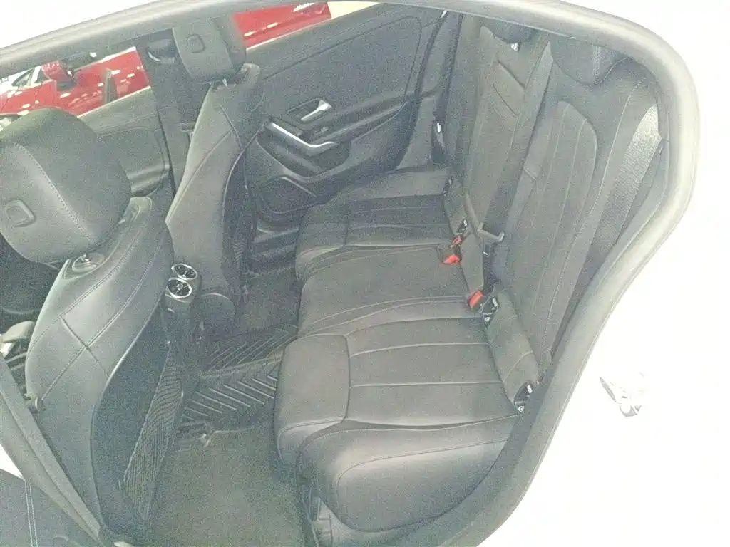 Mercedes-Benz A-Class 2021 — фото 13