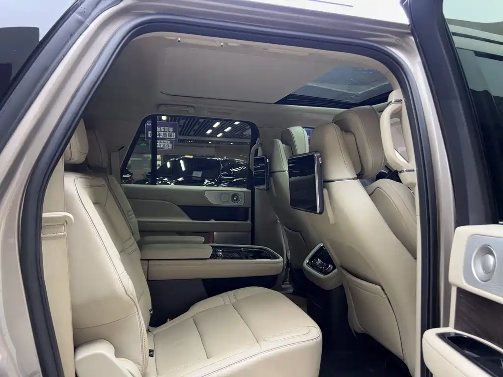 Lincoln Navigator 2018 — фото 6