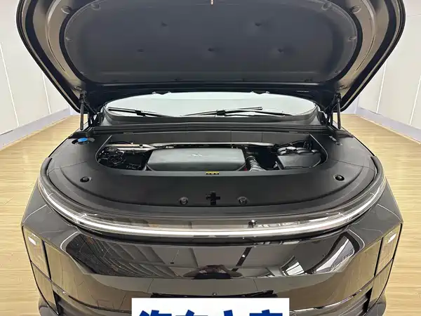 Li Auto L6 2026