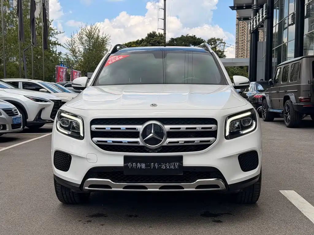 Mercedes-Benz GLB 2021