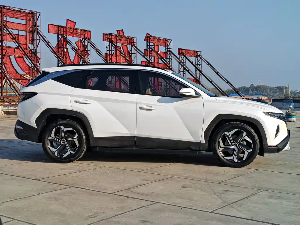 Hyundai Tucson 2021 — фото 4