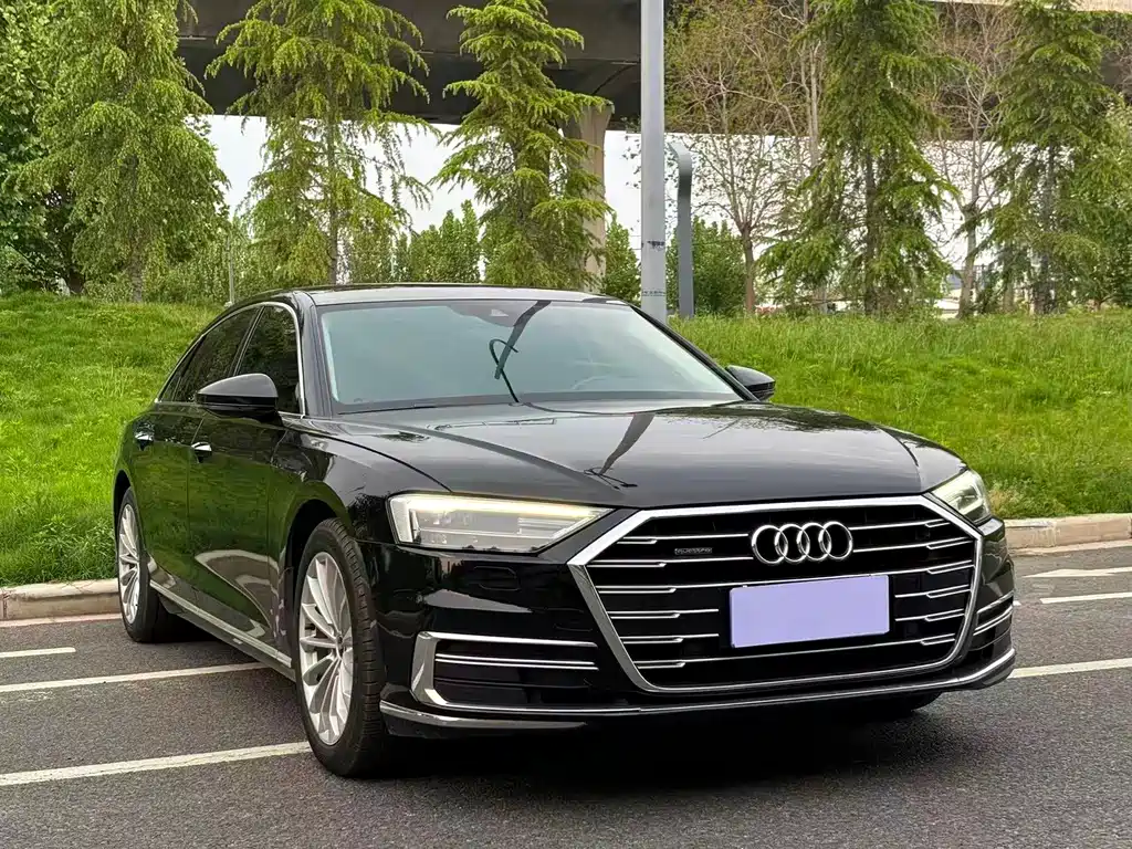 Audi A8 2021 — фото 3