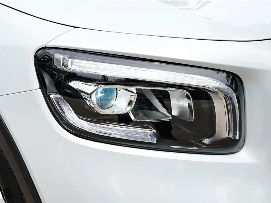Mercedes-Benz GLB 2021 — фото 22