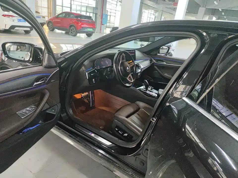 BMW 5 Series 2022