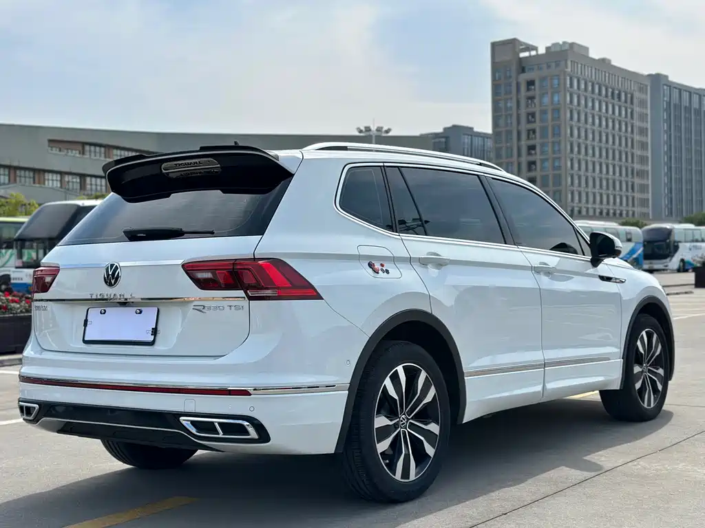 Volkswagen Tiguan L 2024 — фото 6