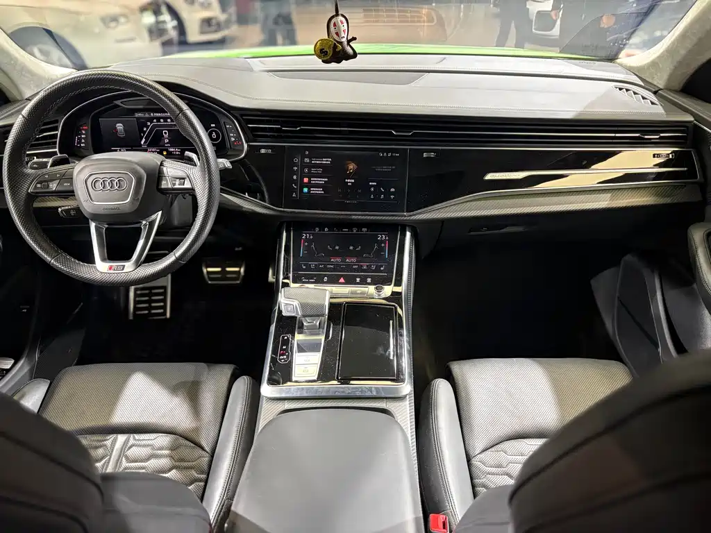 Audi RS Q8 2022 — фото 18