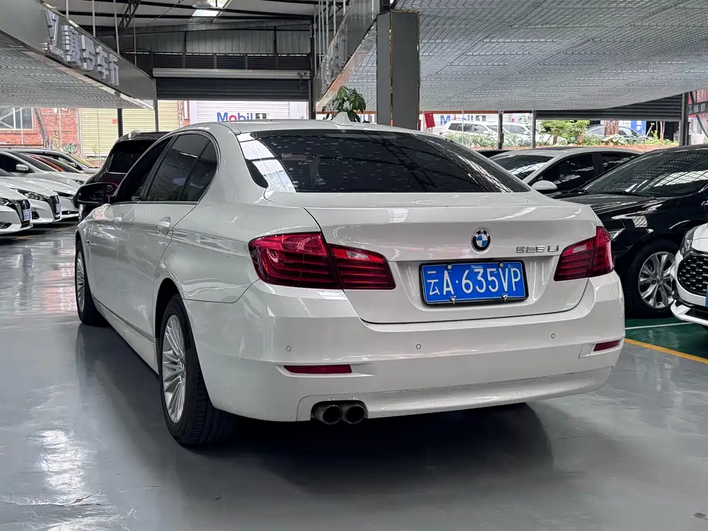 BMW 5 Series 2015 — фото 7