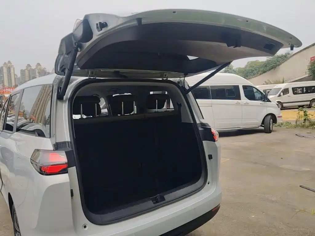 Wuling Starlight 730 New Energy 2025 — фото 19