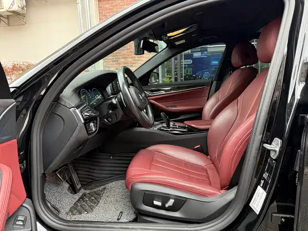 BMW 5 Series 2019