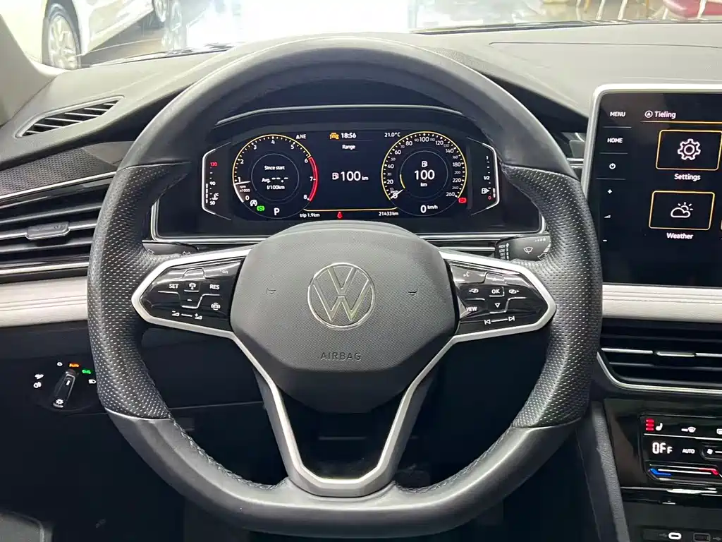 Volkswagen Tiguan L 2023 — фото 9