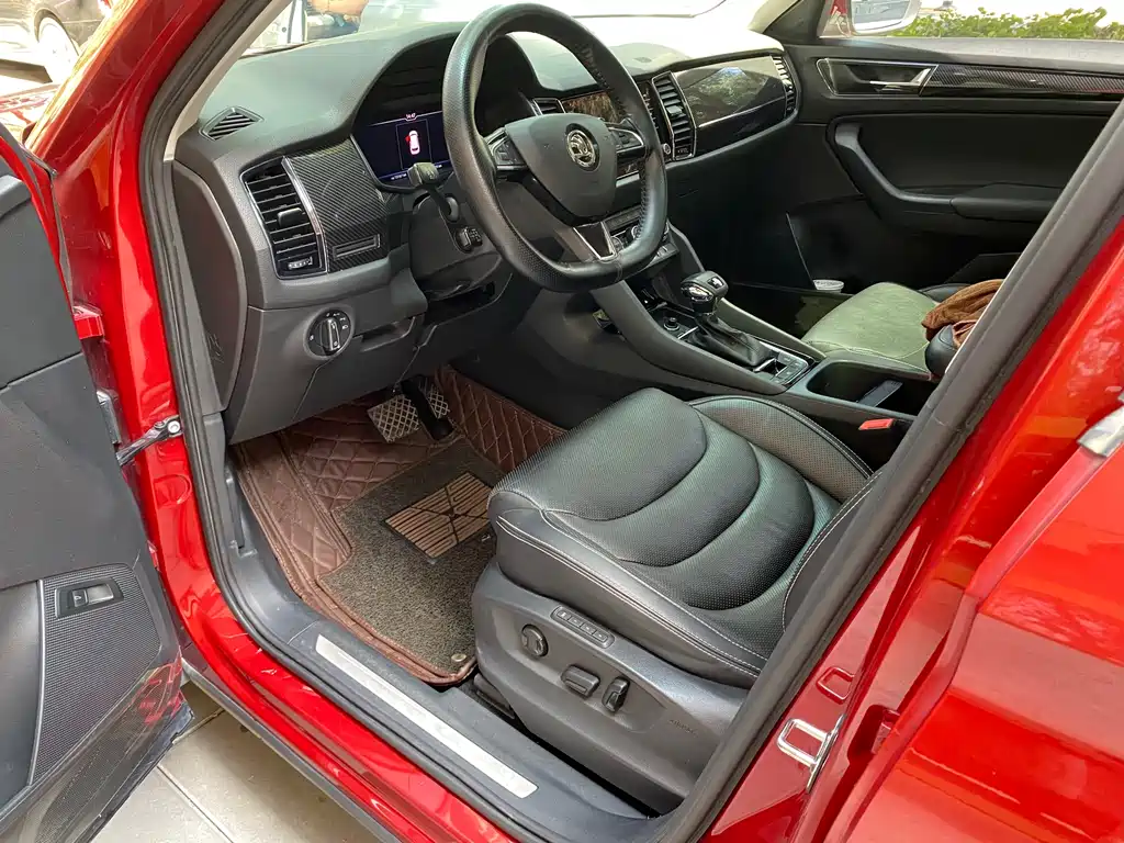 Skoda Kodiaq GT 2019 — фото 10