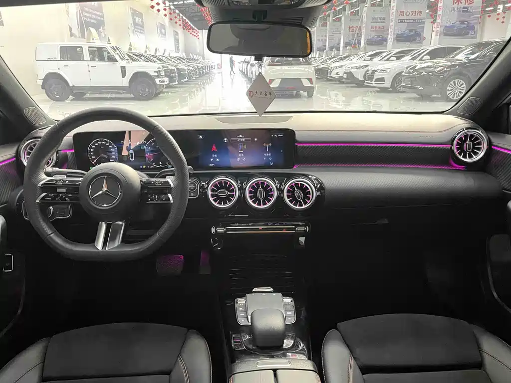 Mercedes-Benz A-Class 2023 — фото 9