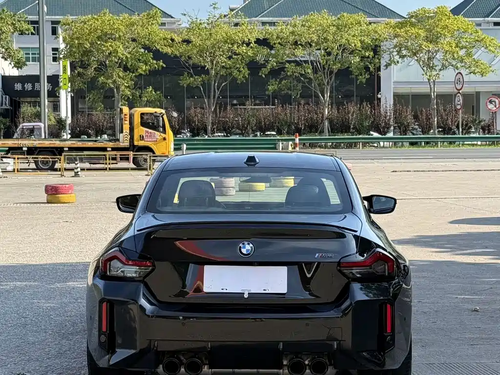 BMW M2 2025 — фото 3