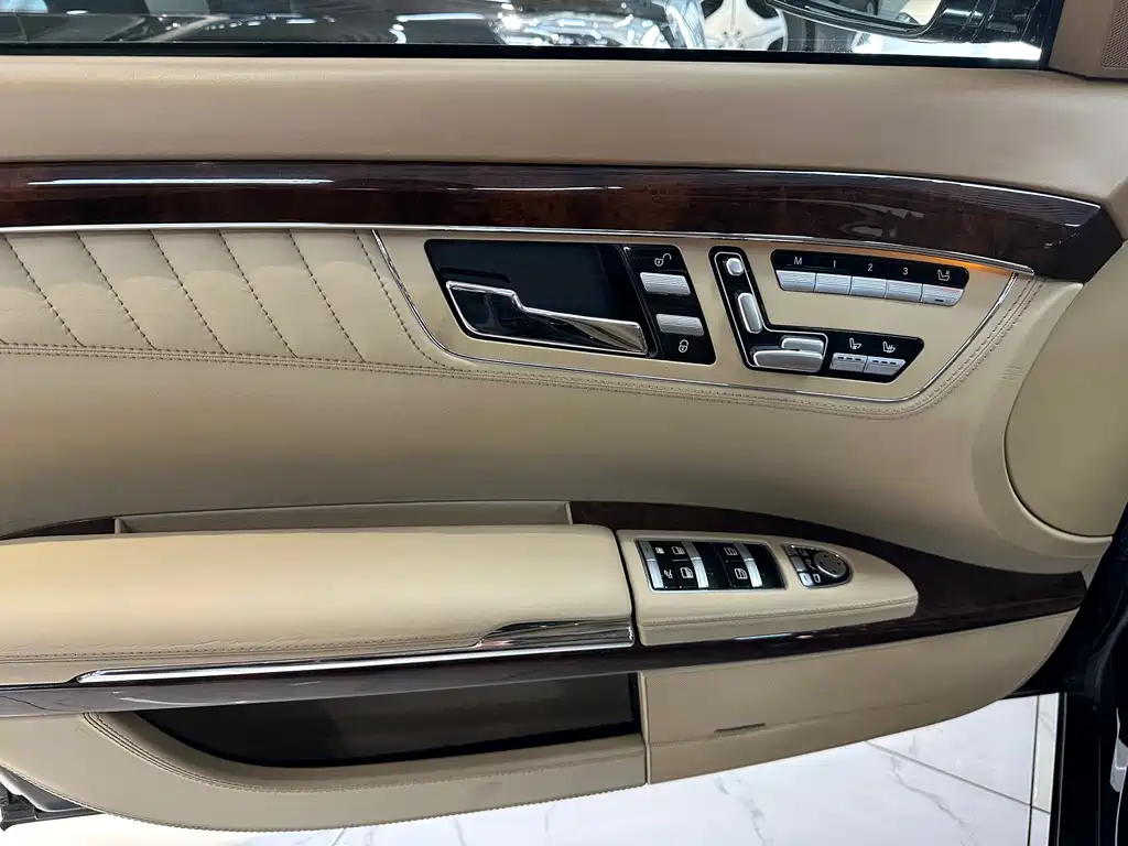 Mercedes-Benz S-Class 2011 — фото 17