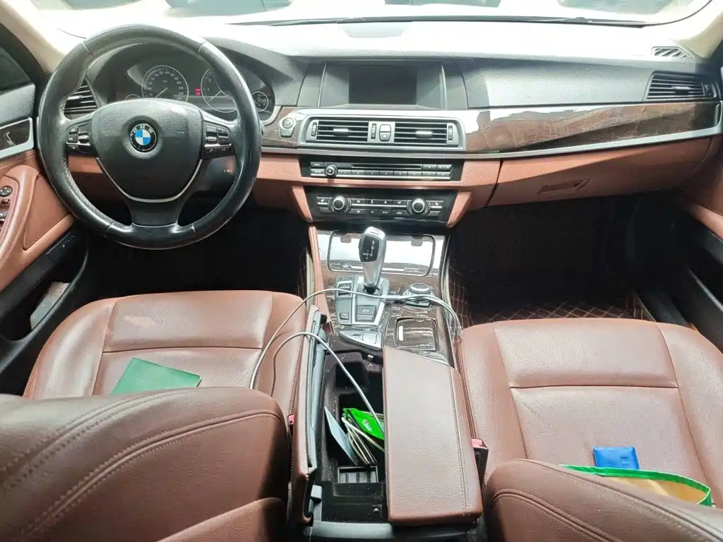 BMW 5 Series 2016 — фото 13
