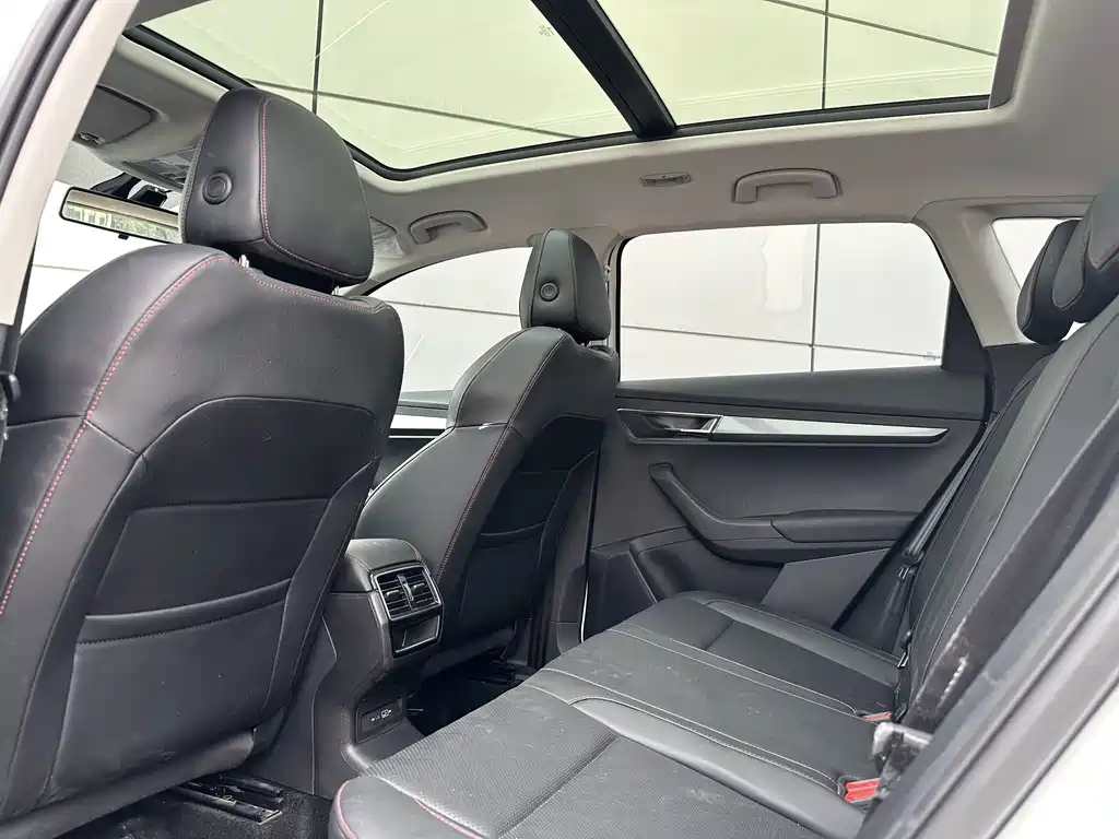Skoda Korok 2023 — фото 10