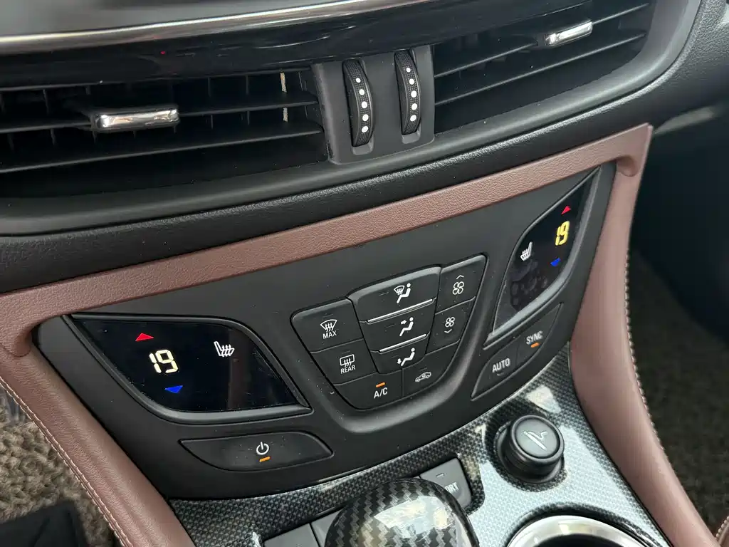 Buick Envision Plus 2019 — фото 9