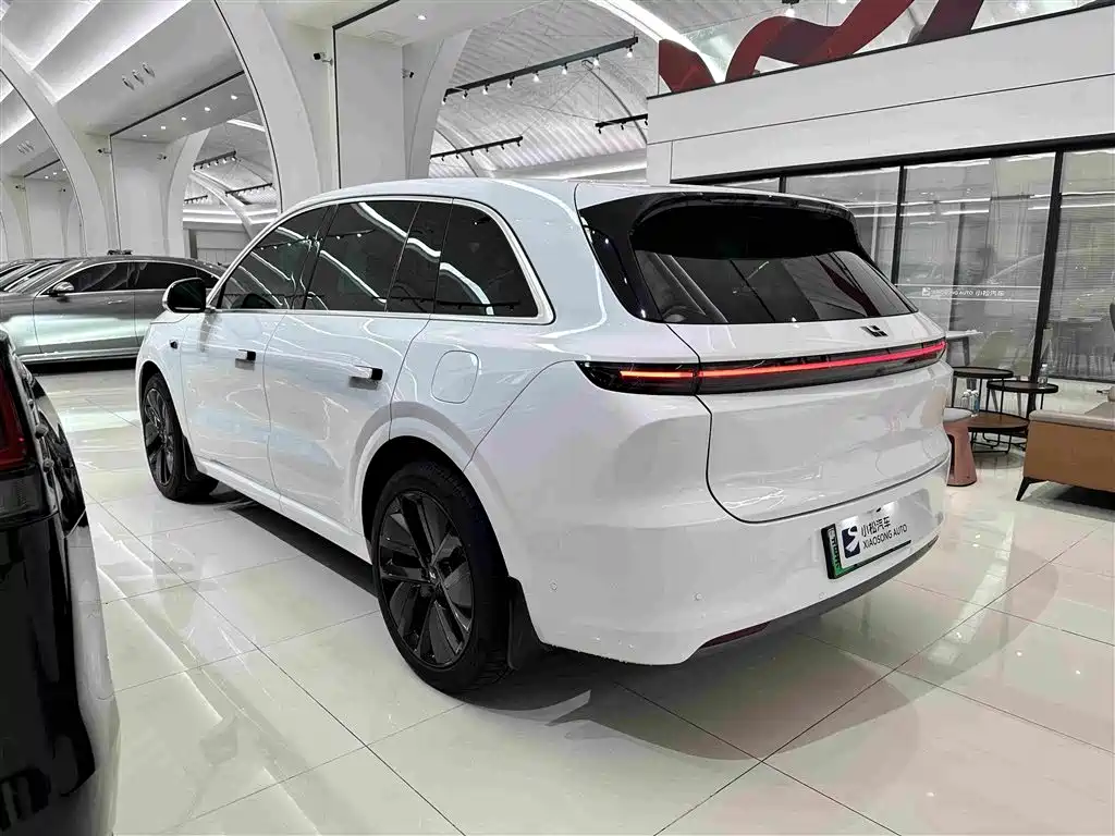 Li Auto Li L6 2025