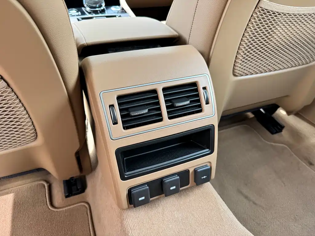 Jaguar XFL 2025 — фото 19