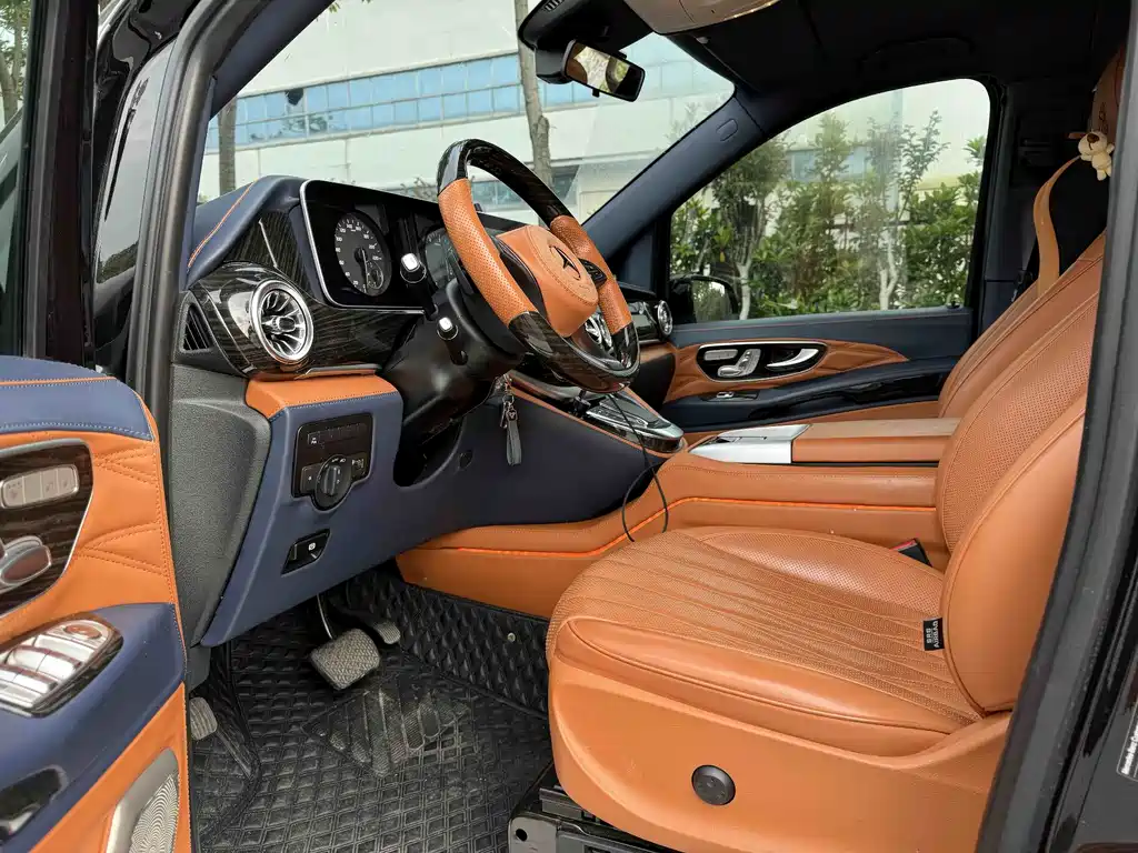 Mercedes-Benz Vito 2023 — фото 15