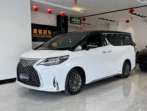 Lexus LM 2020