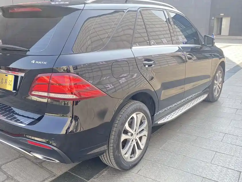 Mercedes-Benz GLE 2016 — фото 14