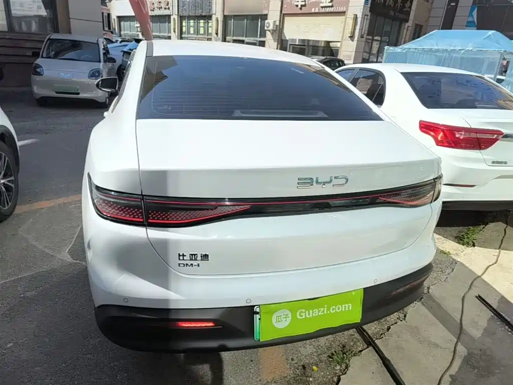 BYD Seal 05 DM-i 2025 — фото 6