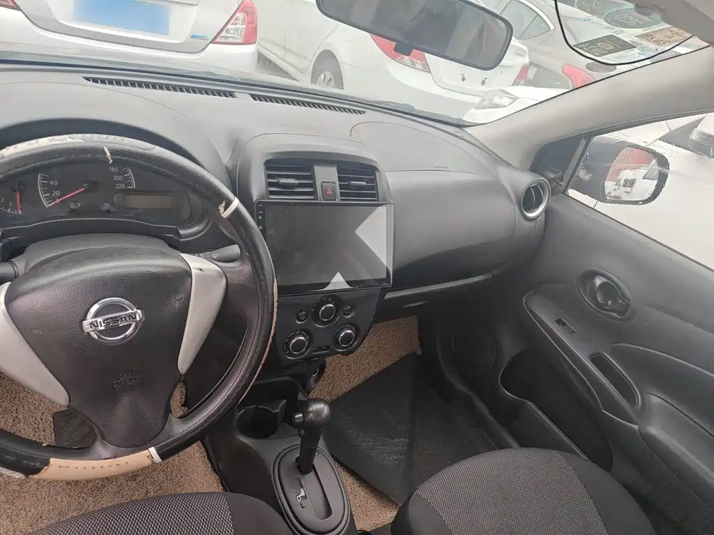 Nissan Sunny 2016 — фото 14