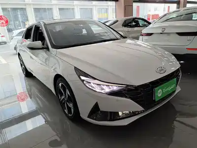 Hyundai Elantra 2022