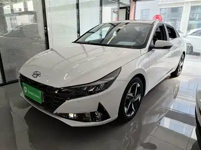 Hyundai Elantra 2022