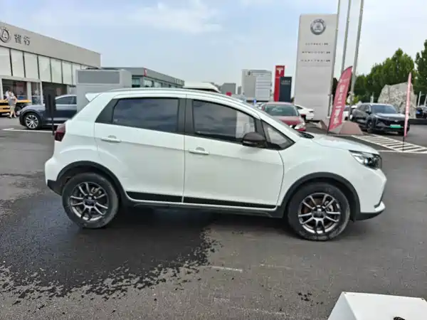 Geely Vision X3 2021