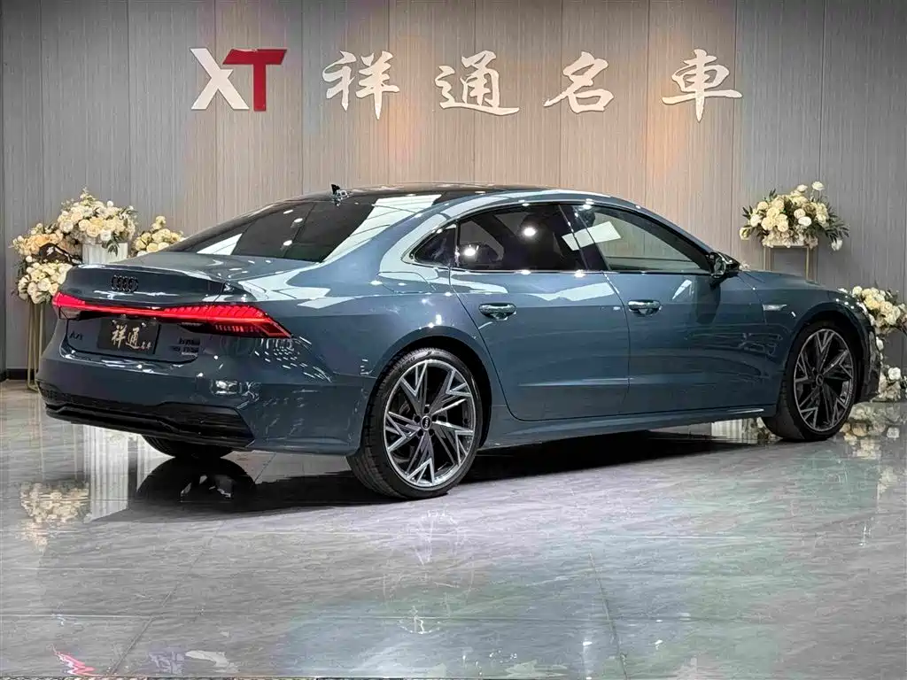Audi A7L 2023 — фото 24