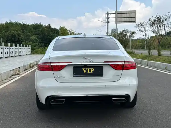 Jaguar XEL 2018