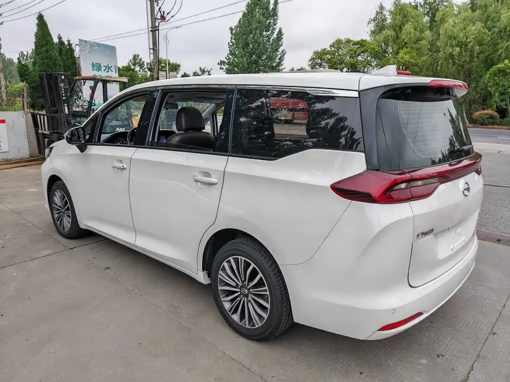 GAC Motor Trumpchi M6 2020 — фото 6