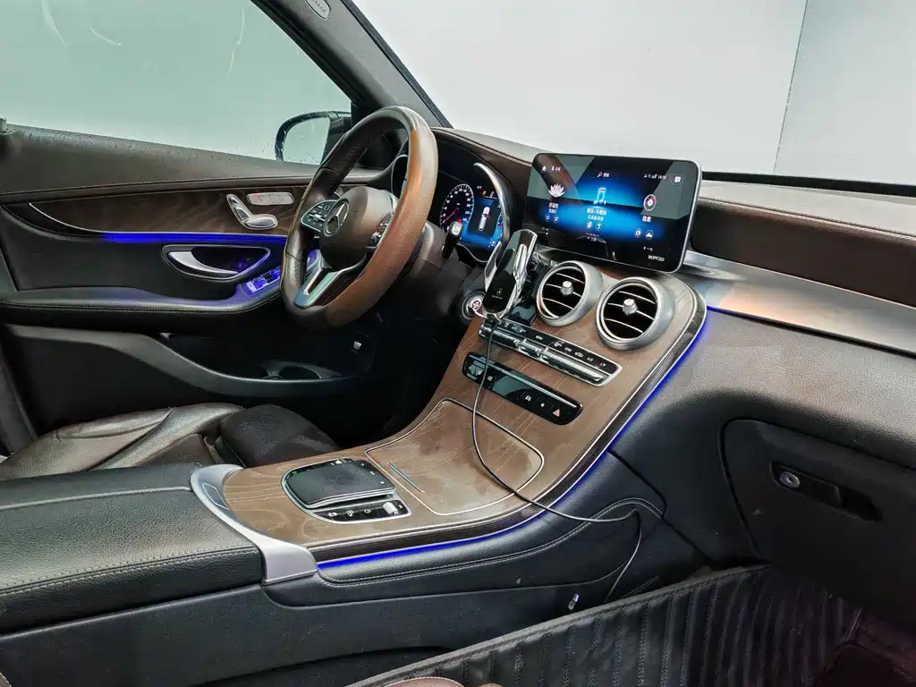 Mercedes-Benz GLC 2020 — фото 15
