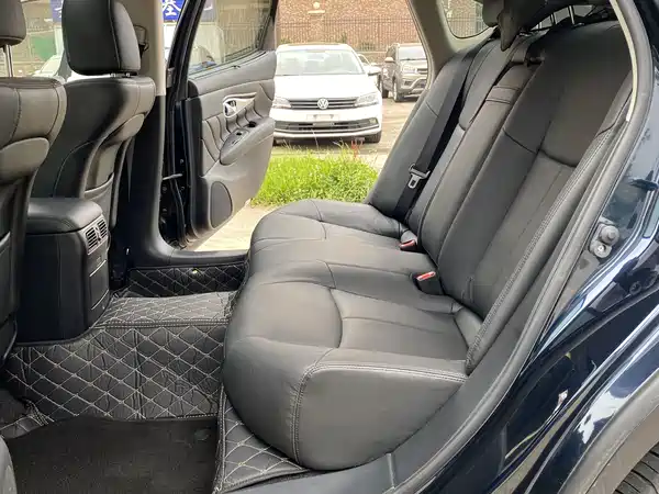 Infiniti Q70 2018